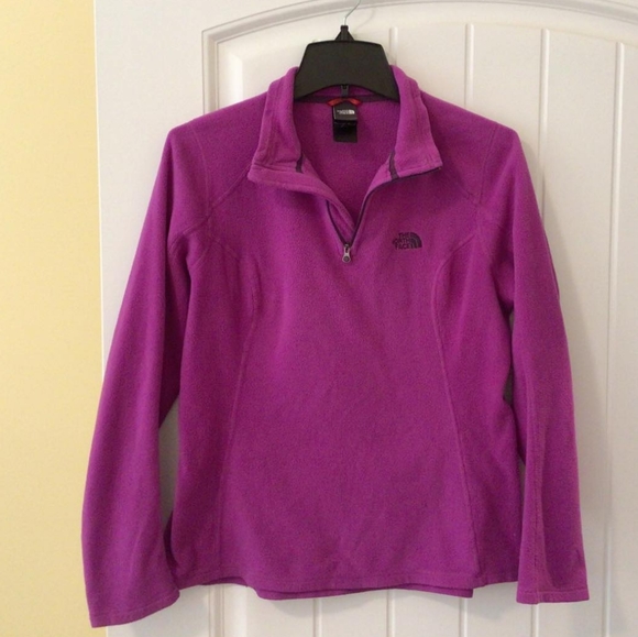 Women's North Face long sleeve 1/4 zip fleece pull over, size M. - Picture 1 of 4